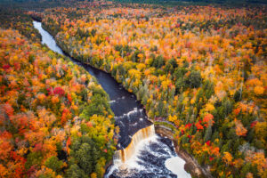 Discover the 10 Best Places to See Fall Colors in the USA