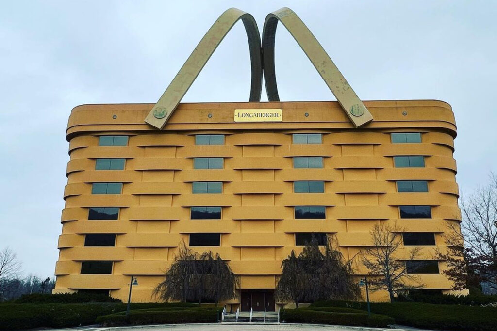 16 Weirdest Buildings in the USA
