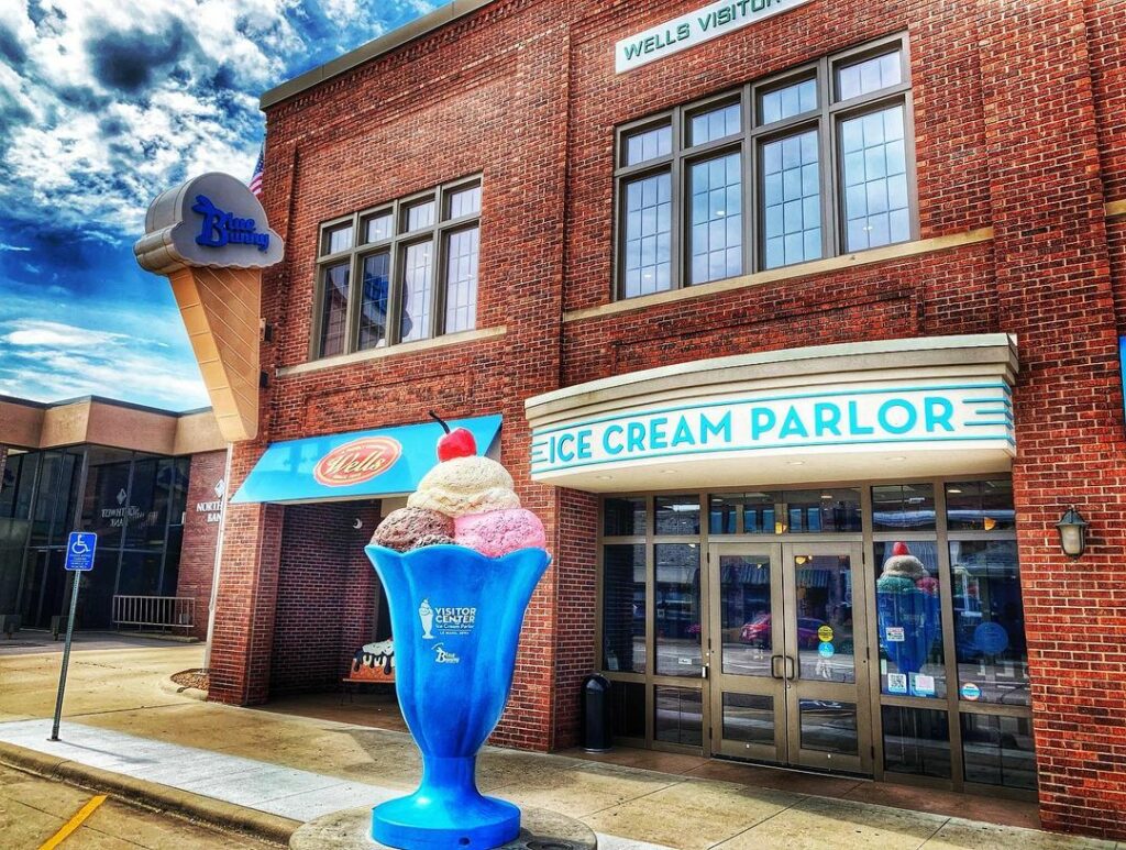 Wells Visitor Center & Ice Cream Parlor-Le Mars, Iowa-