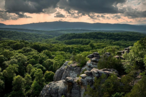 Experience the Otherworldly Beauty of the Garden of the Gods in Southern Illinois