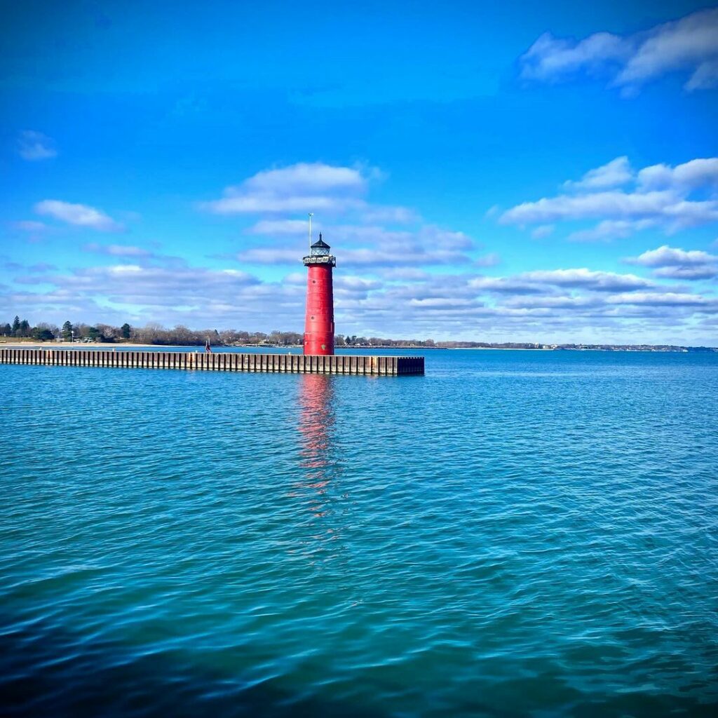 Kenosha North Pier Lighthouse