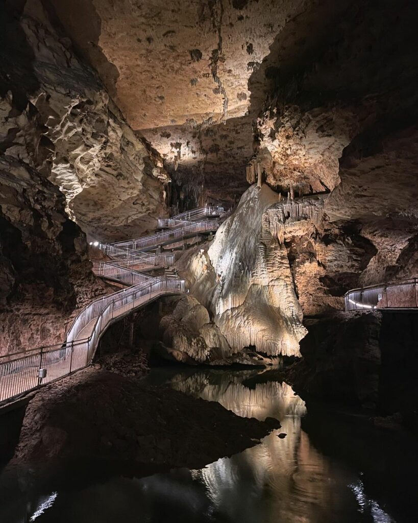 Onondaga Cave State Park-Missouri